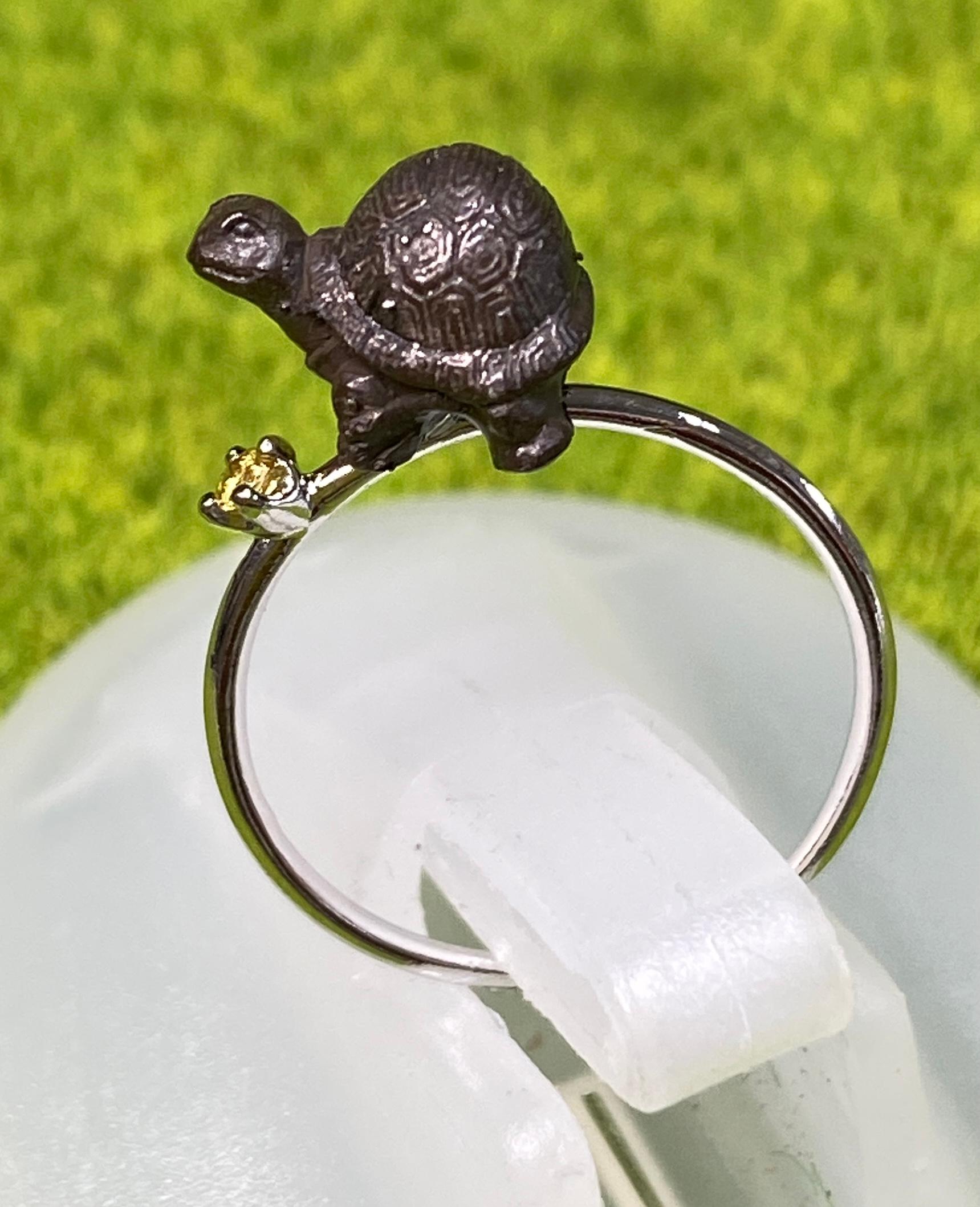 ゾウガメとイエローサファイアのリング　＃７